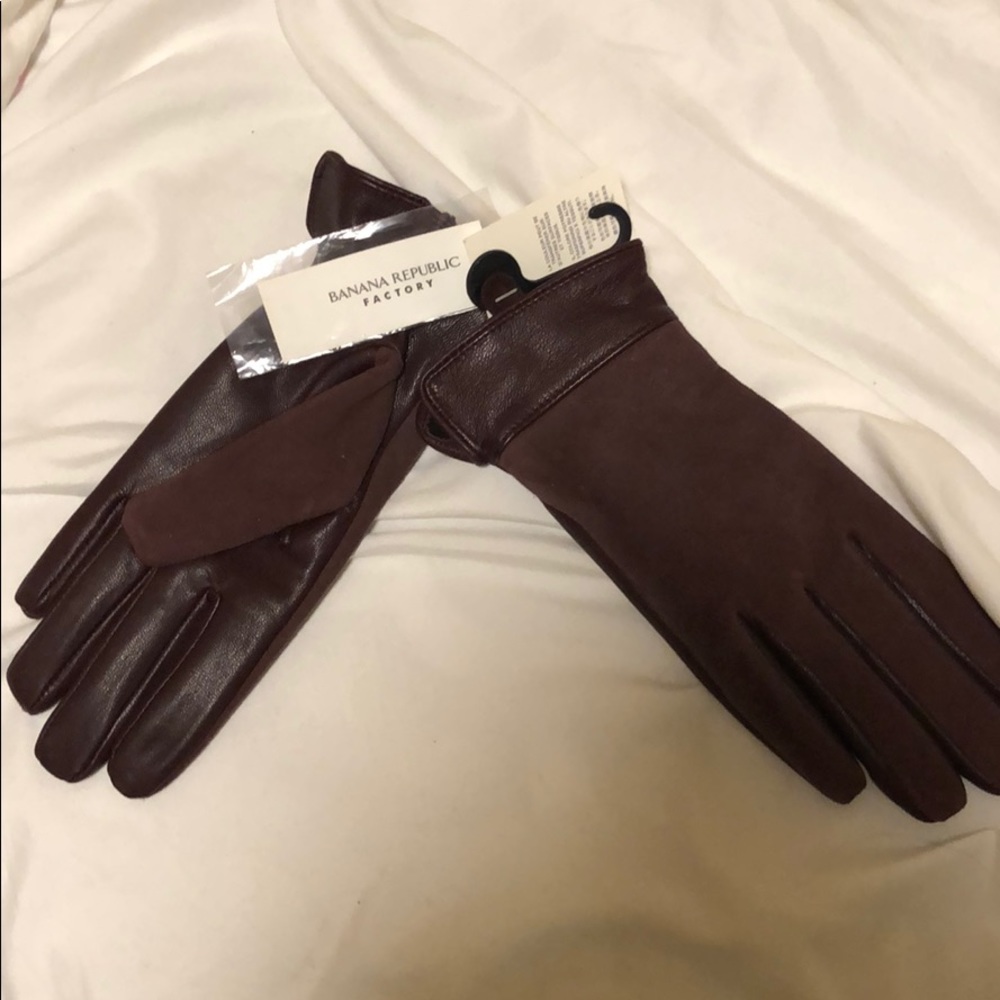Banana Republic Factory Leather and Suede Gloves